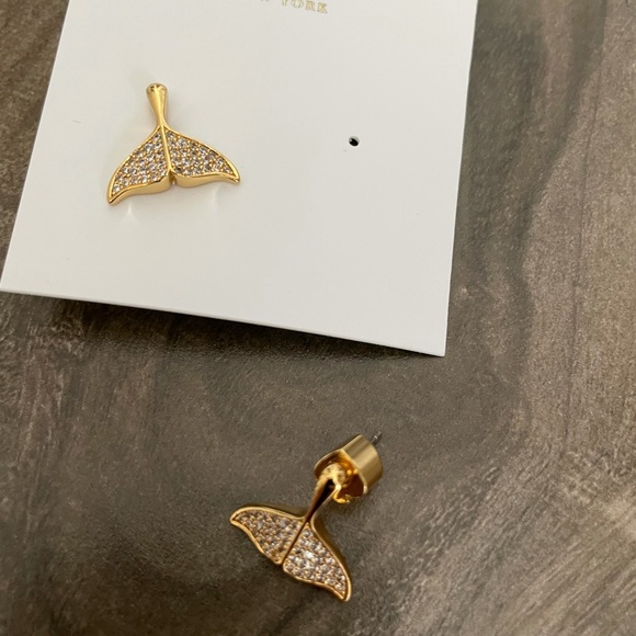 Kate Spade Whale 🐳 Tail Earrings - Picture 7 of 9